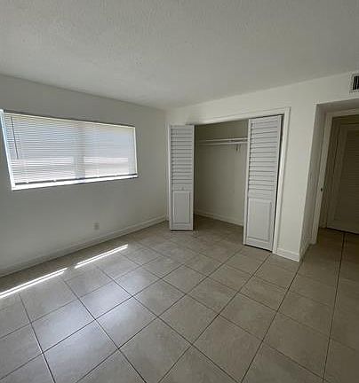 5th image of 807 NW 24th St #9