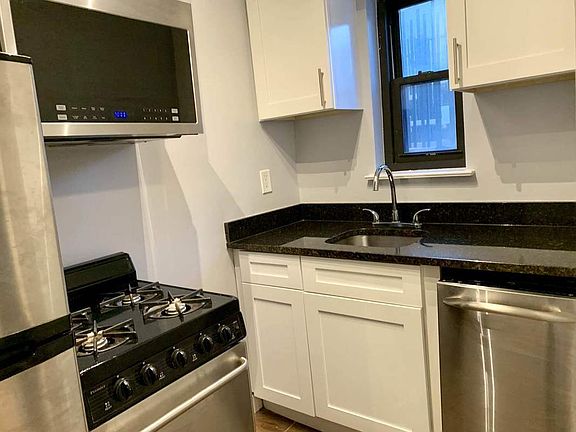 2nd image of 434 E 58th St APT 4B