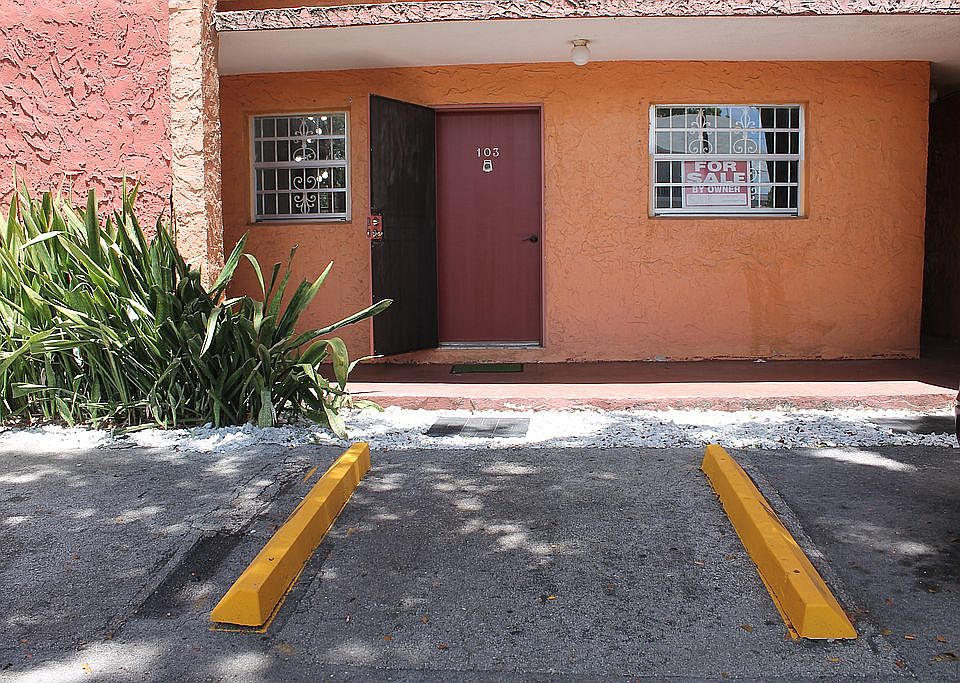 1st image of 1111 NW 19th Ave APT 103