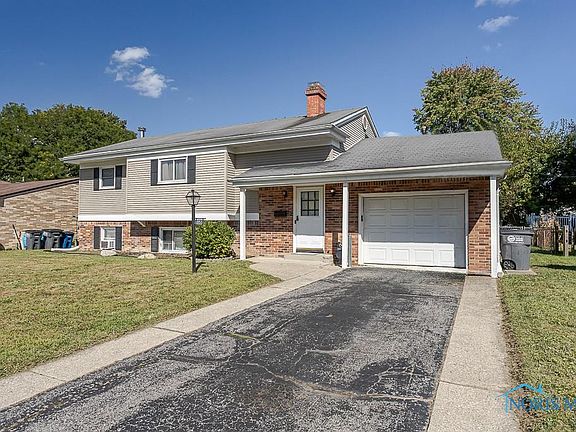 3rd image of 1953 Heatherlawn Dr