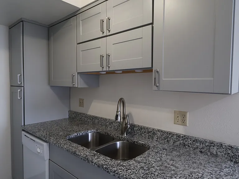 1060 N 375 W — Photo 10