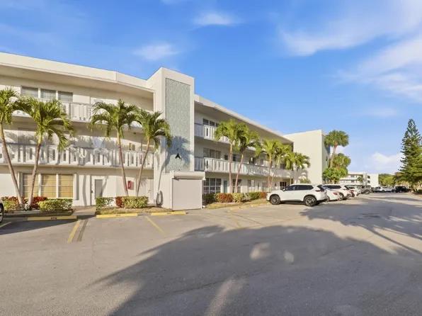 307 Wellington A, West Palm Beach, FL 33417