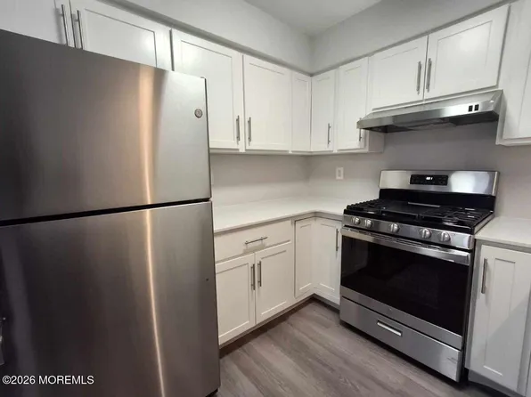 123 Northampton Dr, Holmdel, NJ 07733