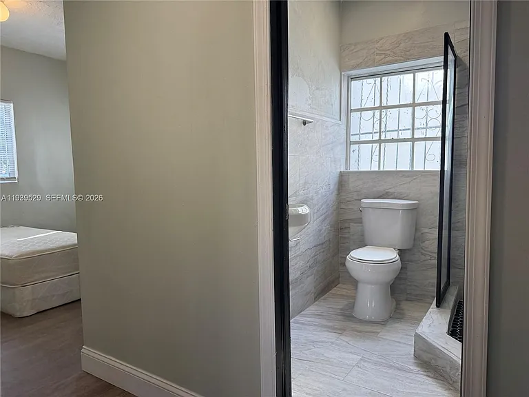22 NE 51st St #2 — Photo 13