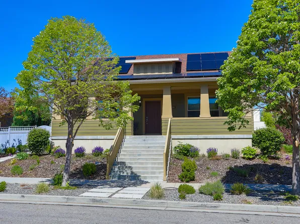 10398 S Martings Dr, South Jordan, UT 84009