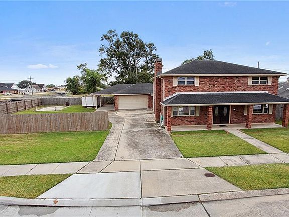 3rd image of 3109 Golden Dr
