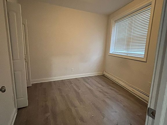 5th image of 114 McWhorter St #1