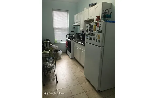 Rented by Douglas Elliman | media 7