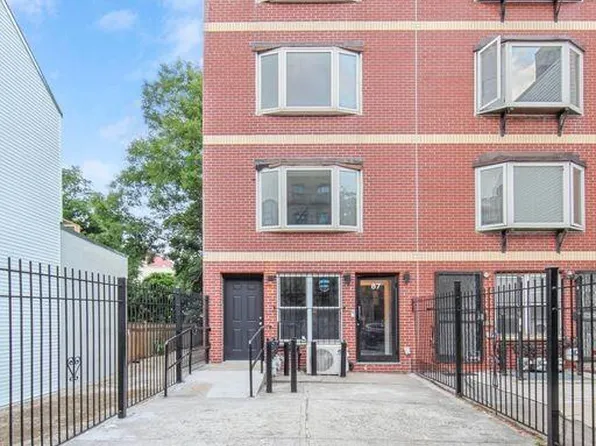 87 Adelphi St, Brooklyn, NY 11205