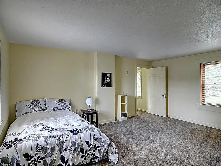 9556 Kenrick Rd — Photo 28