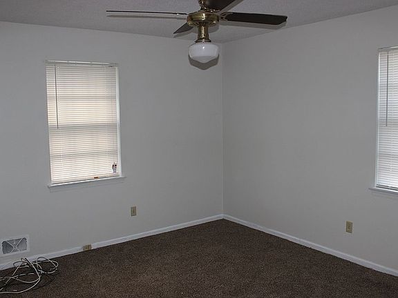 2nd image of 3676 Marlboro Ct