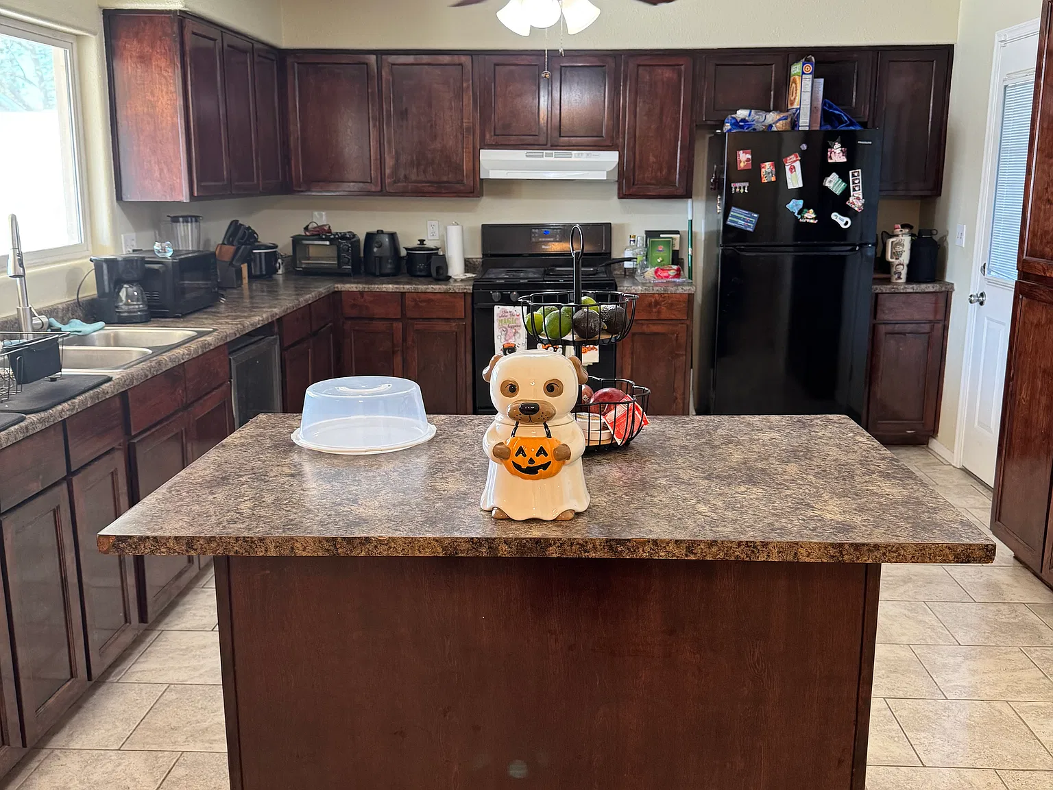 3 bed, 1200 sqft, $900 — Photo 4