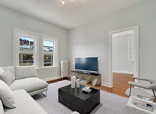 1st image of 4 Englewood Ave #15