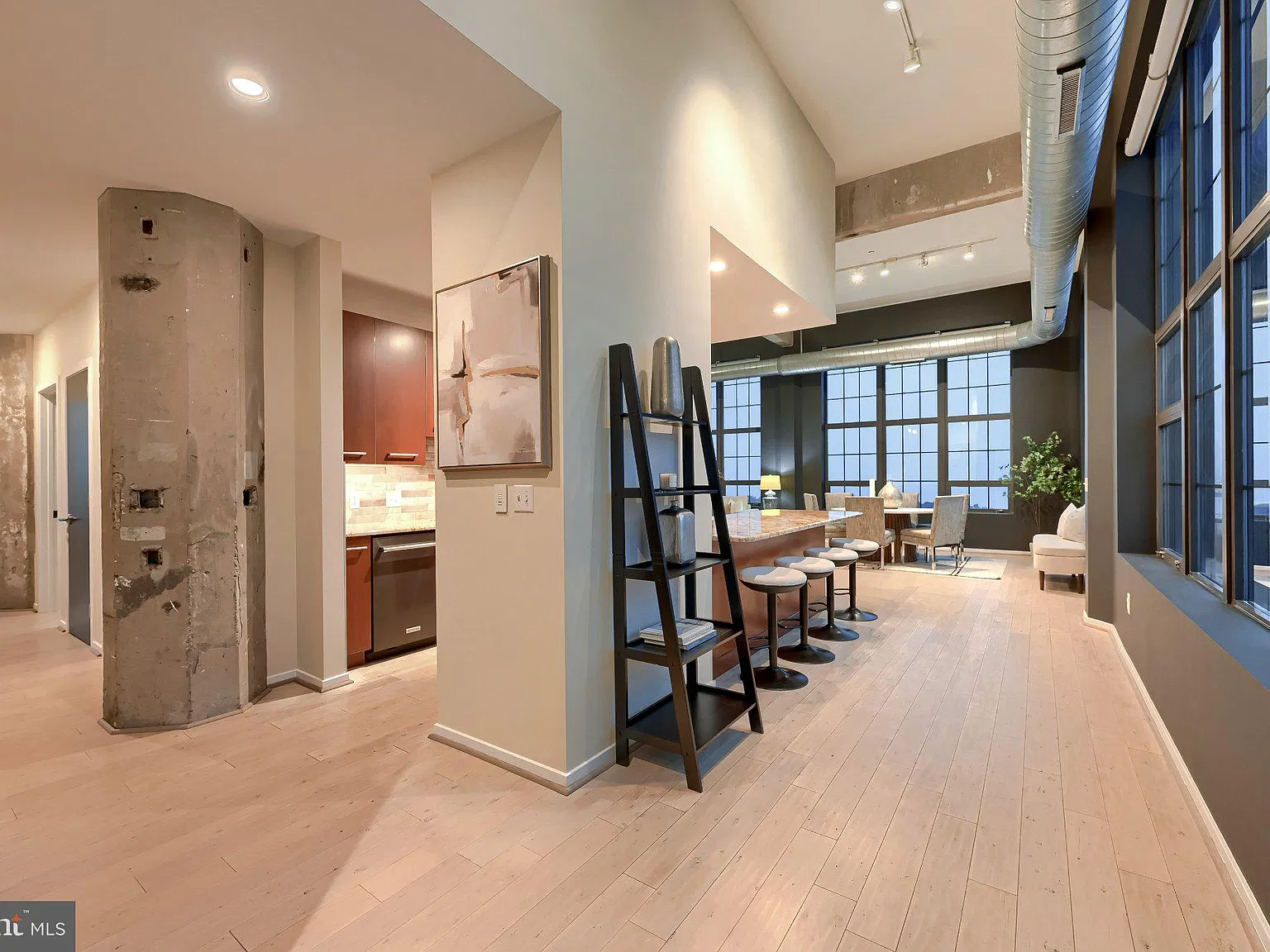 1200 Steuart St — Photo 2