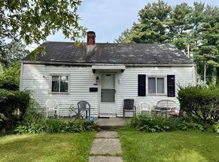 1109 Fremont St, South Bend, IN 46628