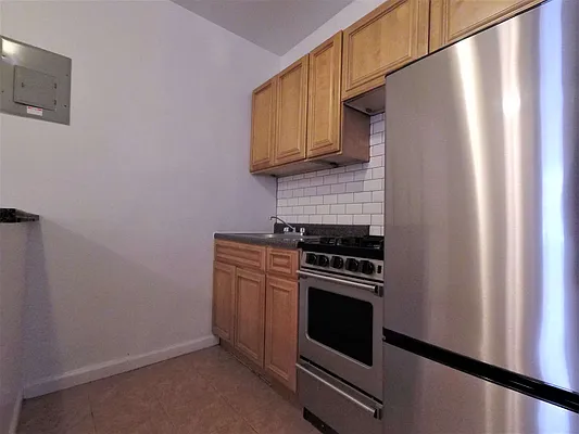 Rented by Green Home NY Realty LLC | media 20