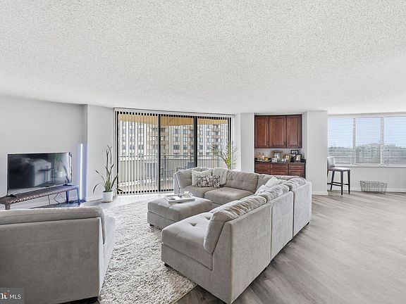 2nd image of 5225 Pooks Hill Rd APT 1401N