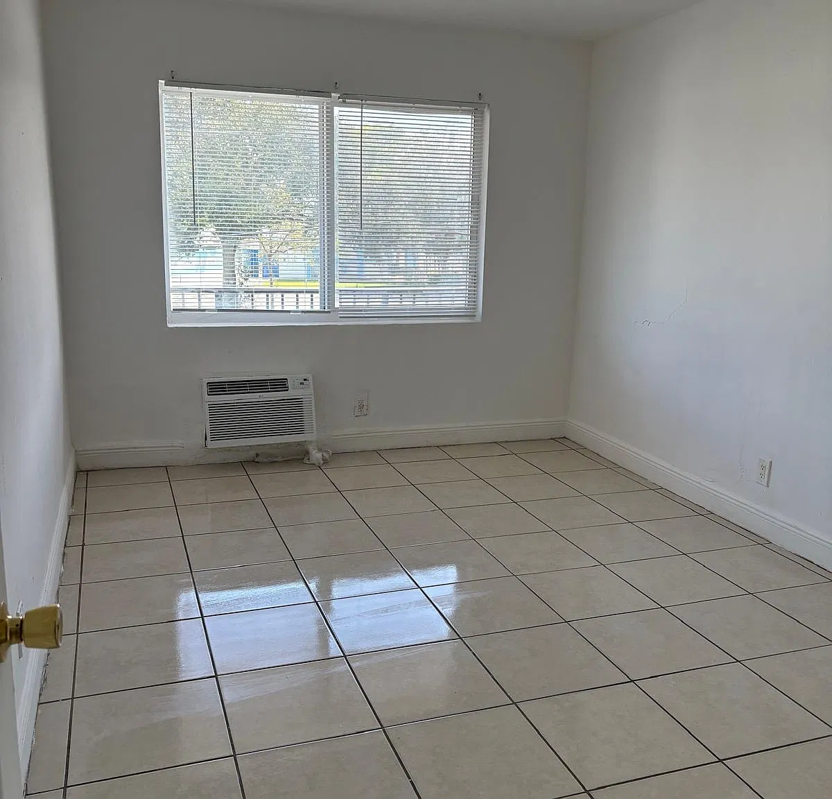 2 bed, 700 sqft, $1,800 — Photo 4