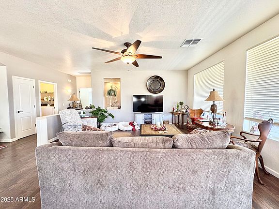4th image of 2333 VALEWOOD Circle
