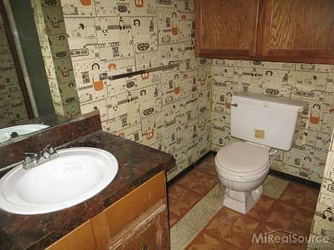 4th image of 35162 N Bay Cir