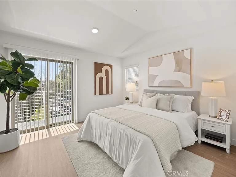 2109 N White Ave #2109A — Photo 1