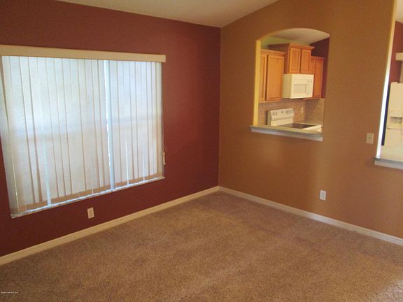 3rd image of 899 Villa Dr