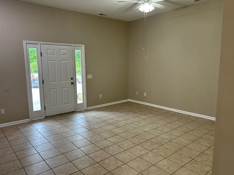 2118 Old Farmer Rd #B — Photo 2
