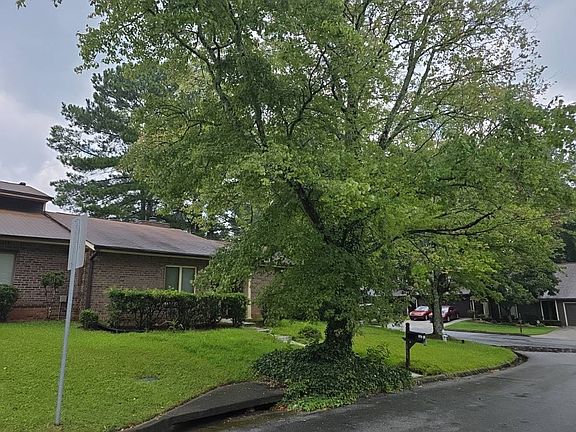 3rd image of 1618 Circlestone Dr