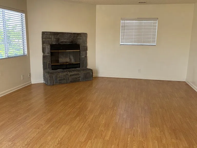 13757 Greenwood Pl #2 — Photo 6