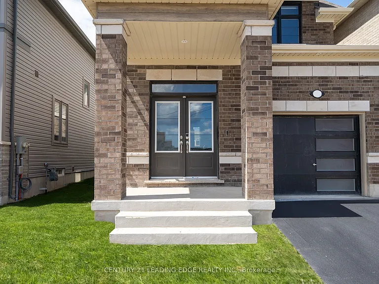 1097 Trailsview Ave — Photo 2