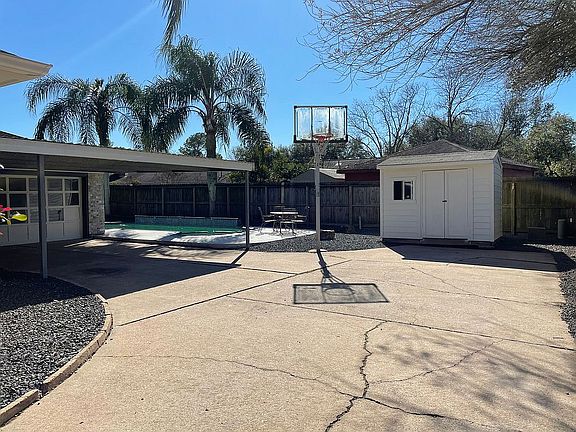 4th image of 2908 Castle Ct