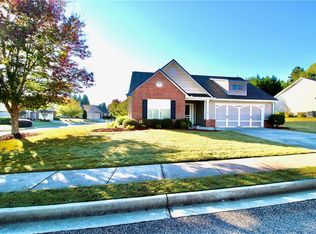 17 Sweet Briar Ln, Jefferson, GA 30549