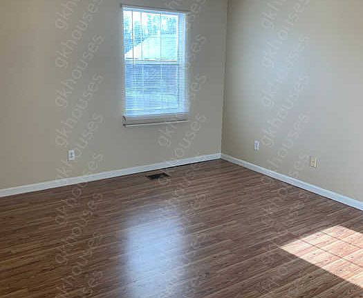 5th image of 1335 Stratton Place Dr #B