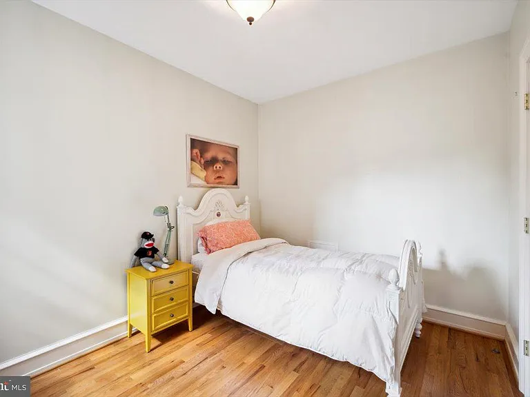 624 S 6th St #26 — Photo 16