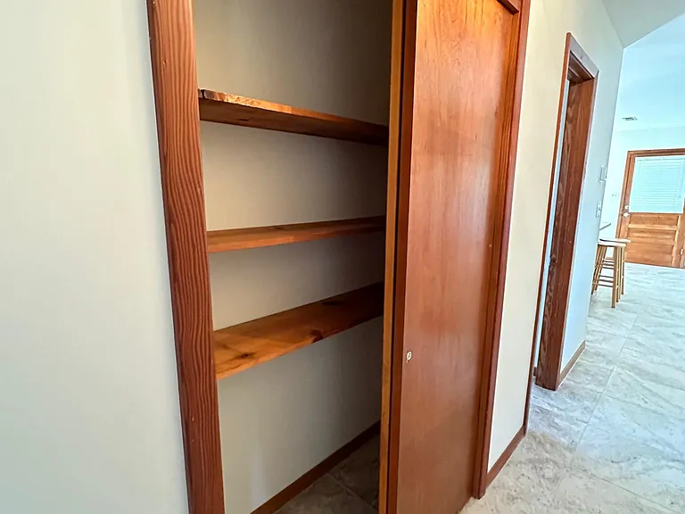 241 Belaire Dr — Photo 15