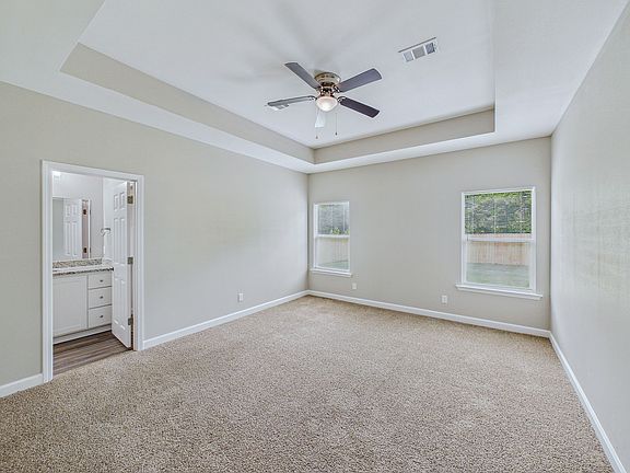 4th image of 402 Redbud Ct
