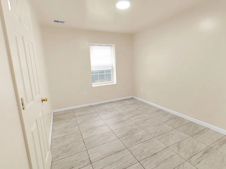 13 Lisa Ct #1 — Photo 16