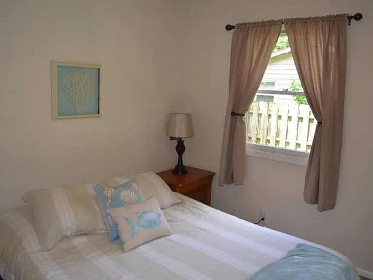 3229 Elderwood Ave — Photo 7