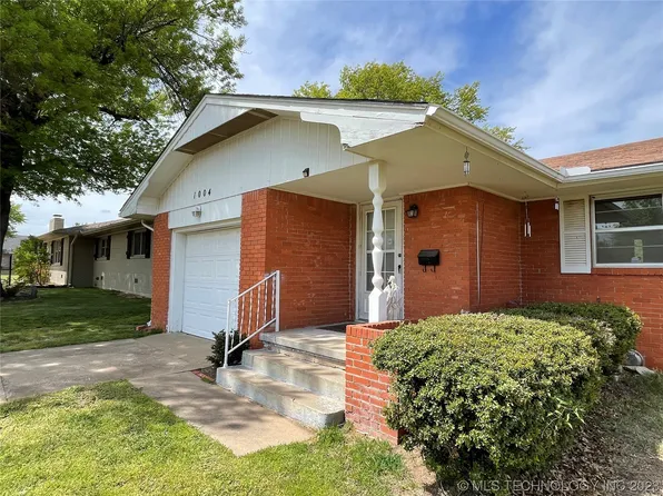 1004 E 11th St, Cushing, OK 74023