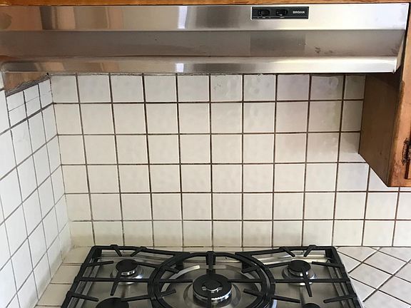 New 5-Burner Gas Cooktop and Range Hood