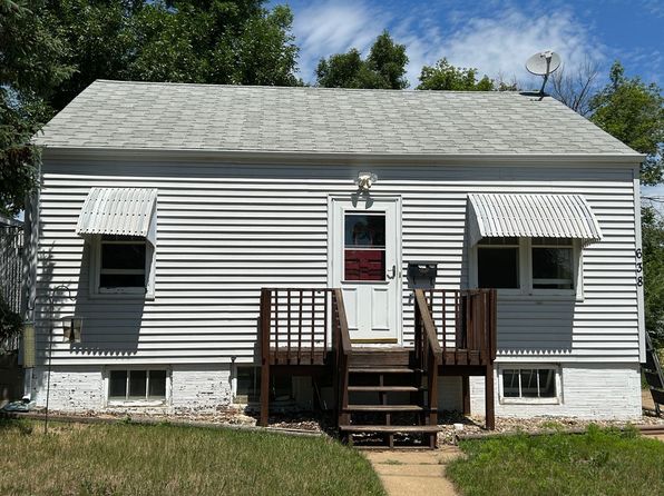 638 4th St W