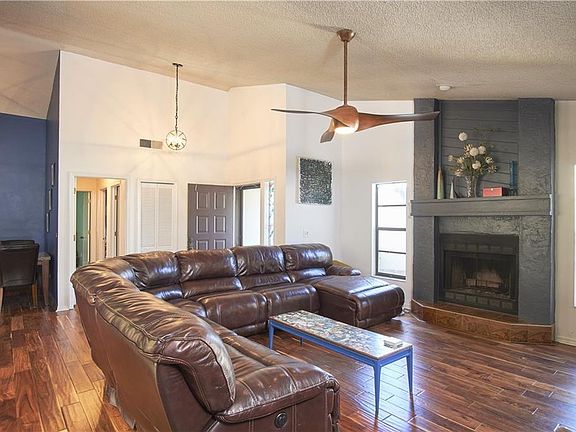 3rd image of 13542 Avista Dr