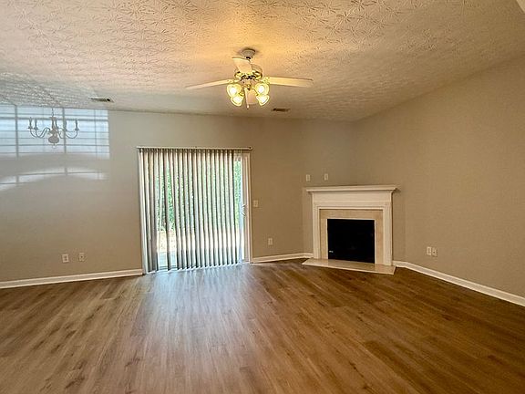 3rd image of 69 Pearl Chambers Dr