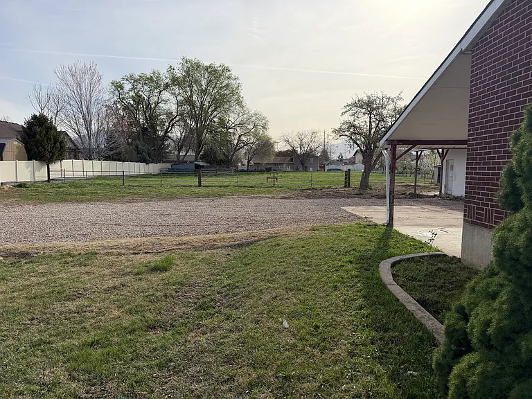 2184 N 2000 W — Photo 28