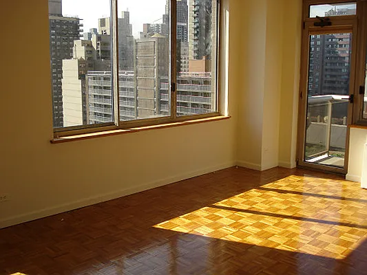 Rented by Living Quest Real Estate Inc. | media 26