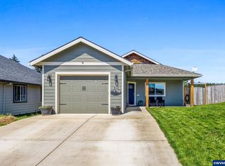 312 NW Hope Ct, Willamina, OR 97396