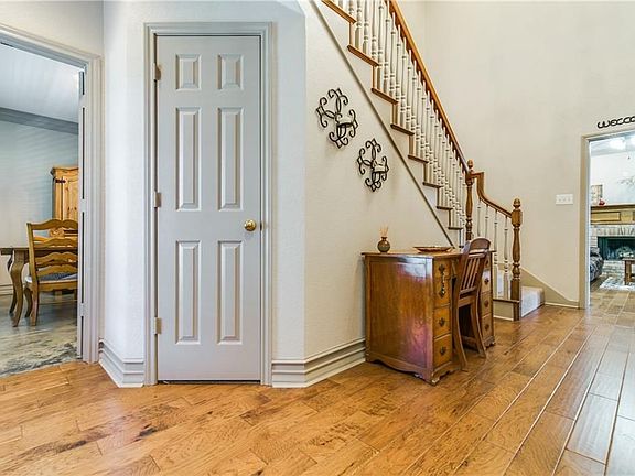 5th image of 2021 W Shore Dr