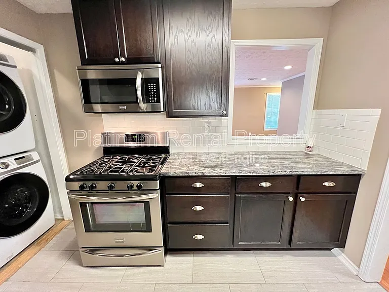 1107 Countryside Pl SE — Photo 9
