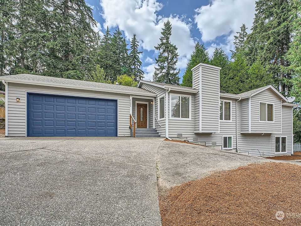1st image of 4105 161st Avenue SE