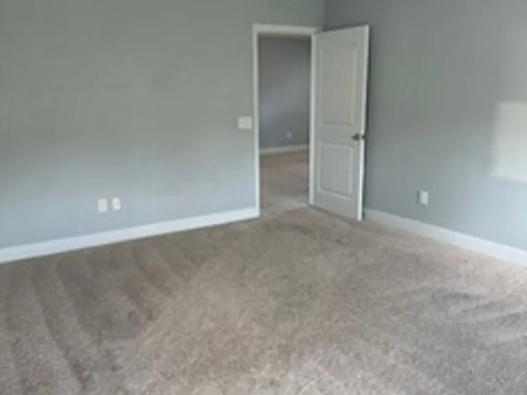 5717 SW 49th Ave — Photo 37